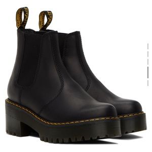 Dr. Martens Black Rometty Chelsea Boots - US 6 EU 37